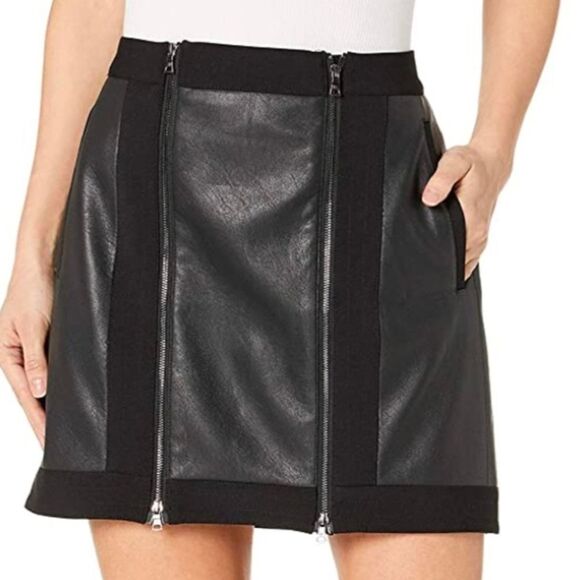BCBGMAXAZRIA | Roxy Faux-Leather Detail Mini Skirt XXS - Picture 1 of 5